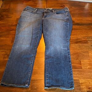 Levi’s straight leg, classic jean 16W short